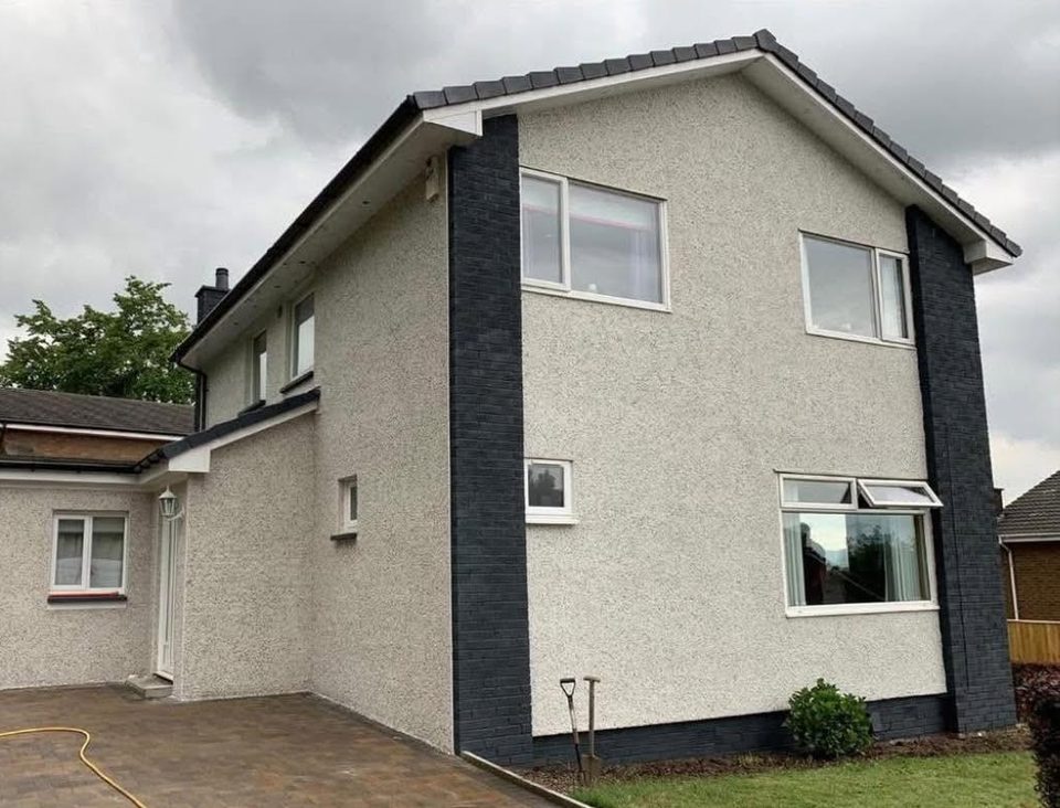 Brick to white dash with charcoal corner pillars